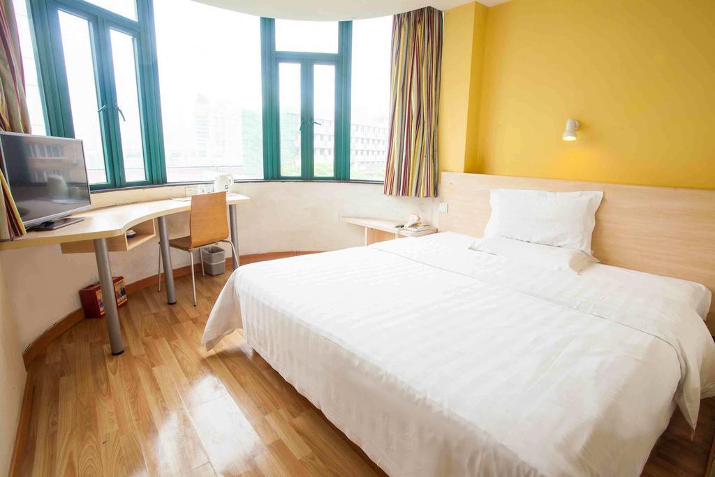 7Days Inn Sanqiao Hou Ba Гуйян Номер фото